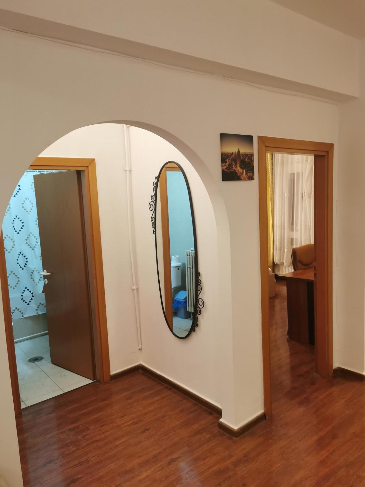 Old Center Apartament บูคาเรสต์ ภายนอก รูปภาพ