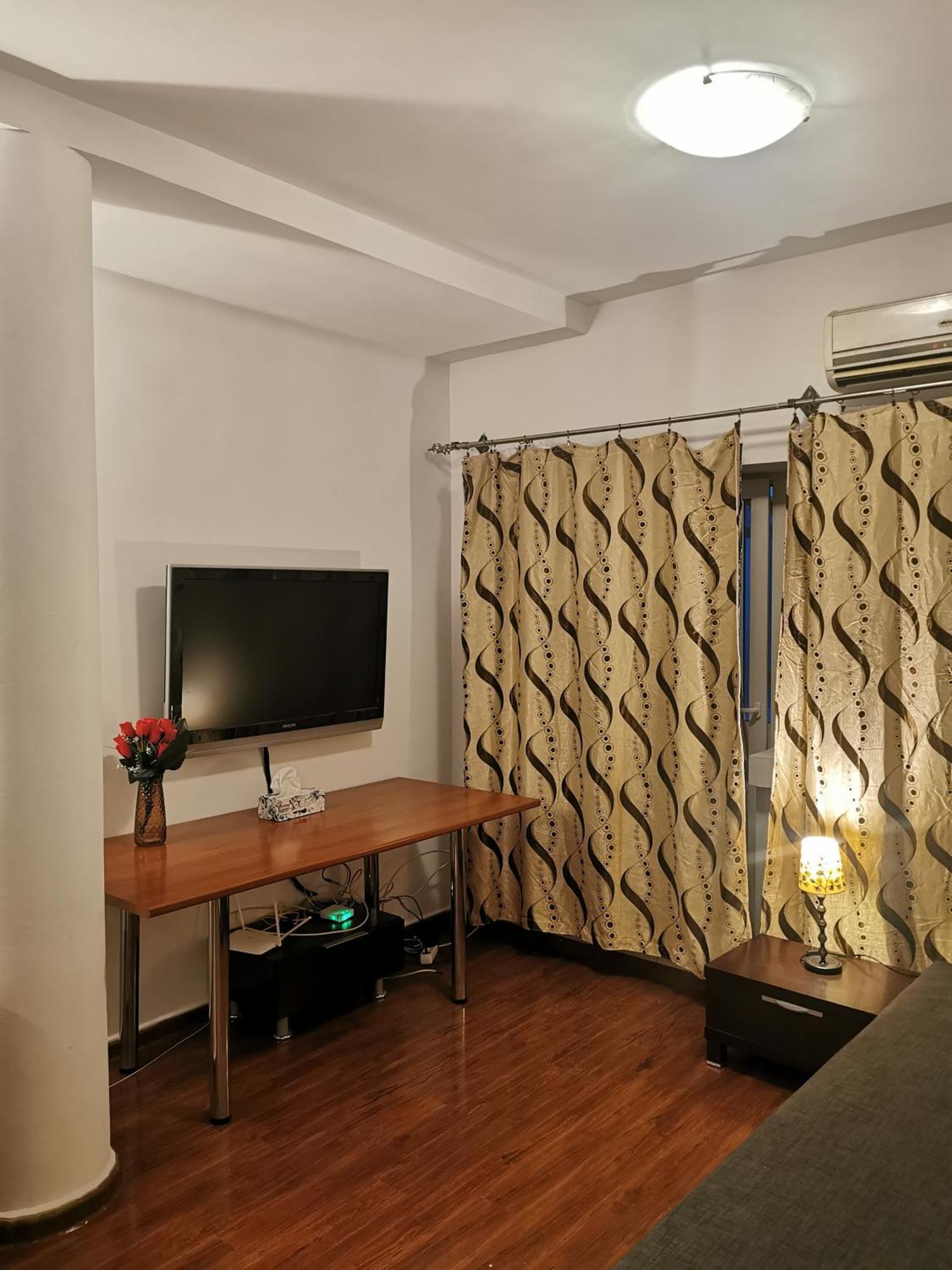 Old Center Apartament บูคาเรสต์ ภายนอก รูปภาพ