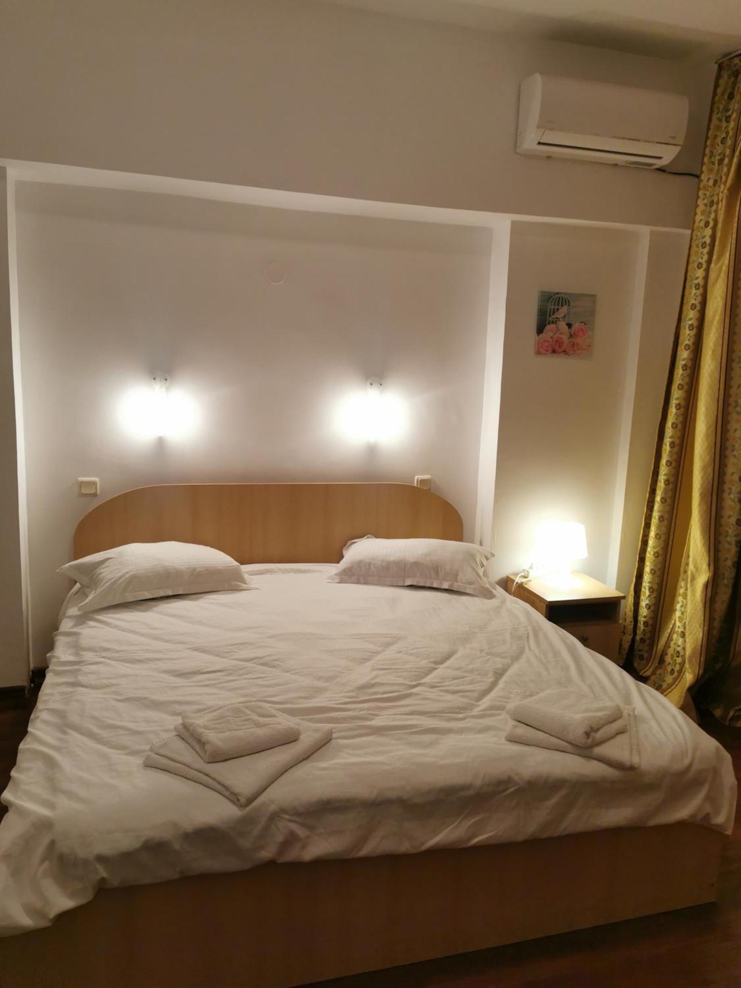 Old Center Apartament บูคาเรสต์ ภายนอก รูปภาพ